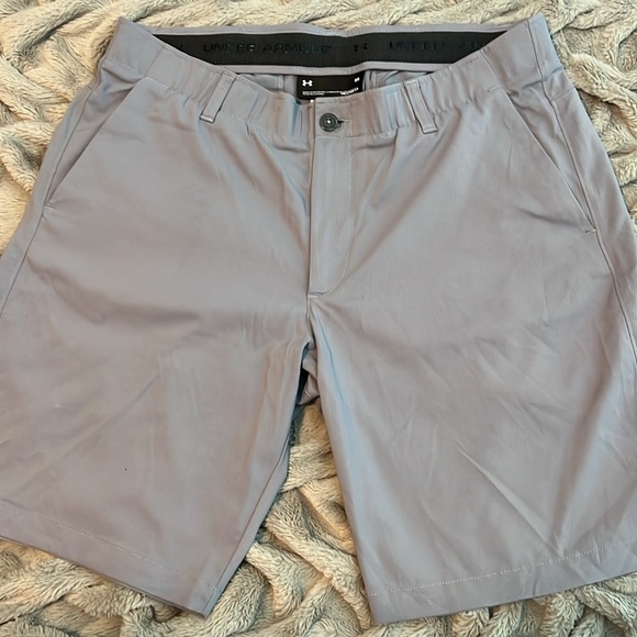 Under Armour Size 38 - Picture 1 of 6